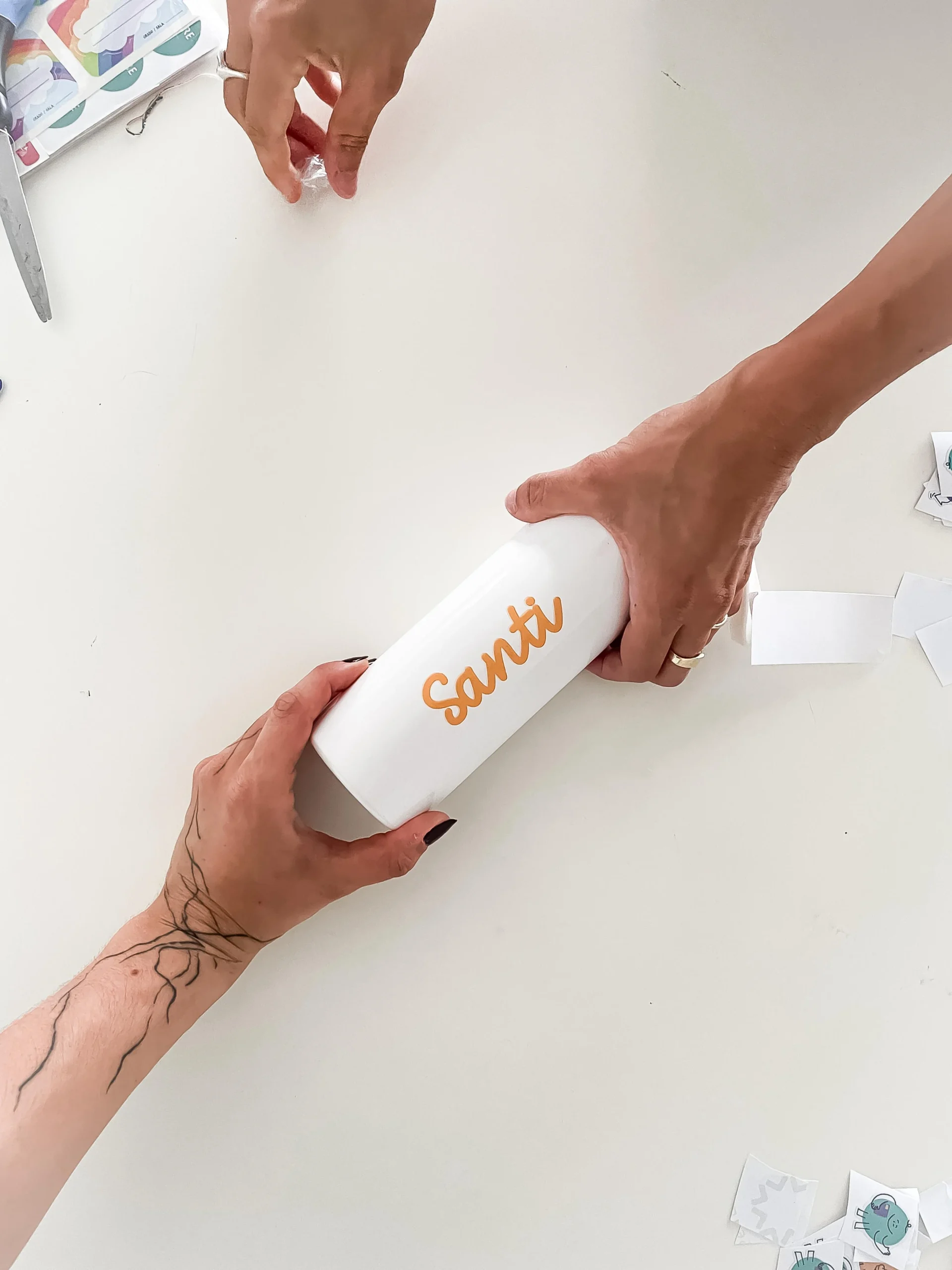 NOMBRE CON RELIEVE PARA OBJETOS CURSIVA x 8 - Imagen 8